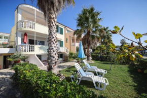 Отель Apartments by the sea Petrcane, Zadar - 3274  Петркане